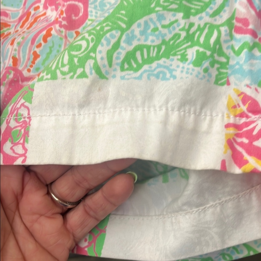 Colorful Patterned Shorts Set - Lily Pulitzer - Picture 2 of 5